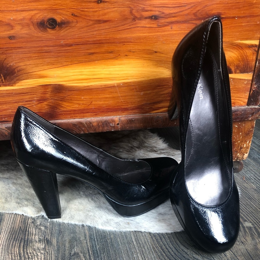 Heels by Calvin Klein pumps - Picture 3 of 7